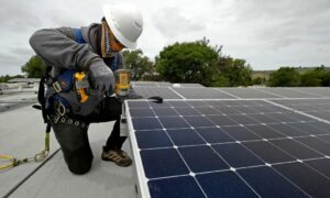 Rooftop solar and batteries remain valuable investments Rooftop solar and batteries remain valuable investments